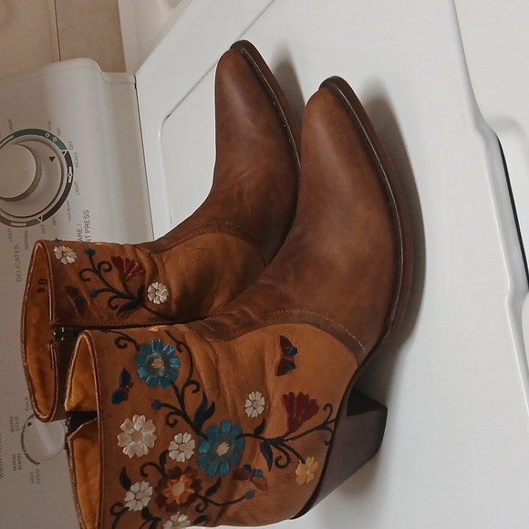 Old Gringo Catlyn Brass BL3236-1, size 9 - Picture 15 of 16